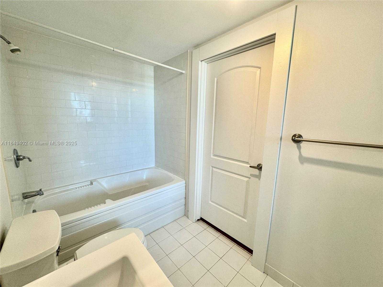 Small Image of 690 SOUTH WEST 1ST CT #2123, Miami Number 10
