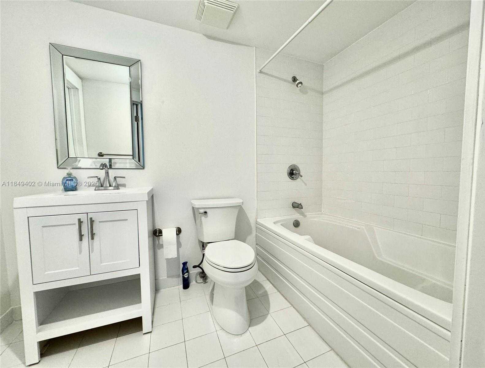 Small Image of 690 SOUTH WEST 1ST CT #2123, Miami Number 11