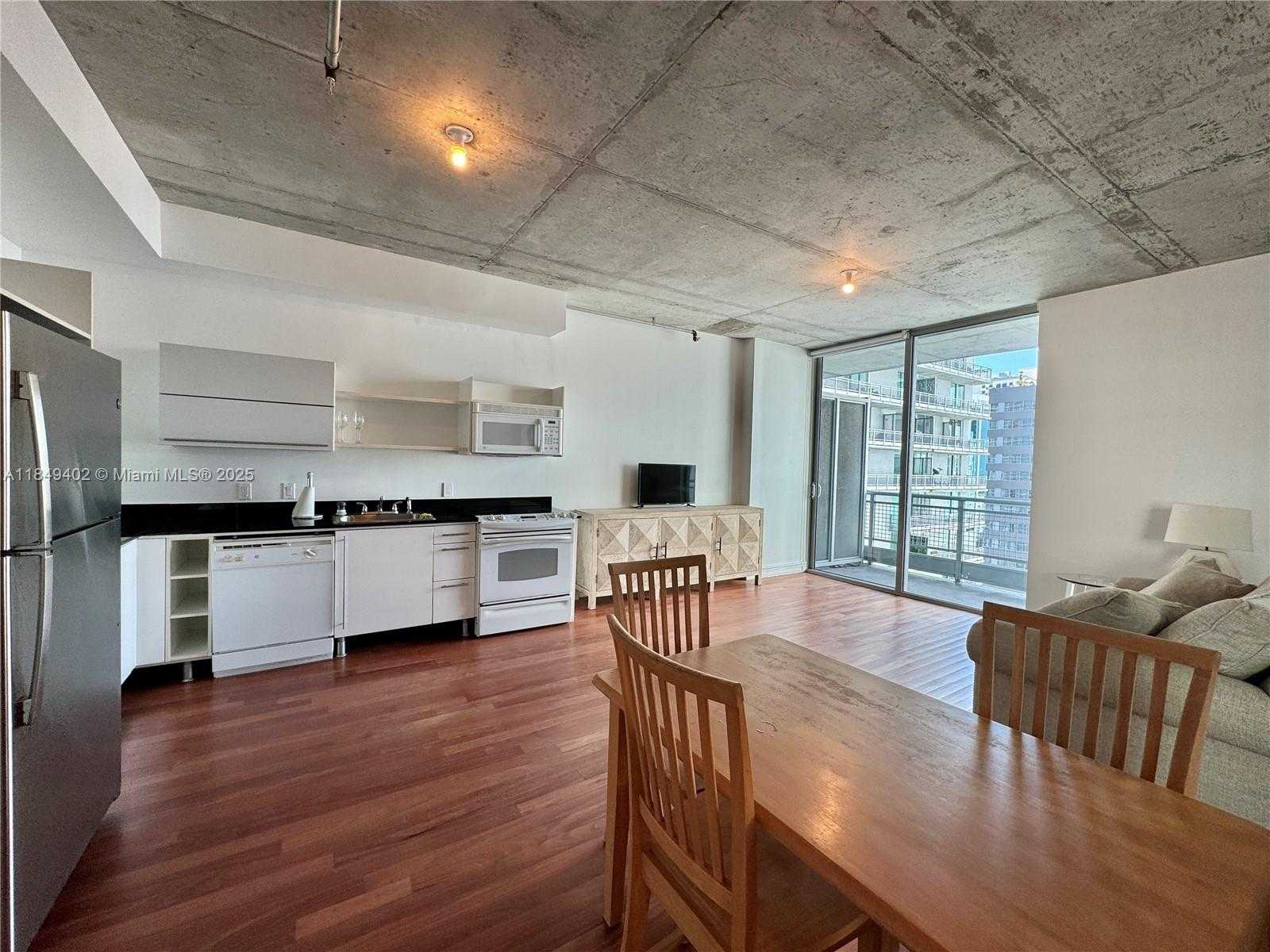 Small Image of 690 SOUTH WEST 1ST CT #2123, Miami Number 2
