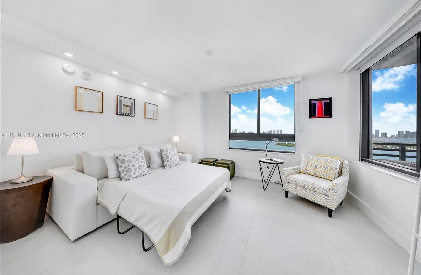 Small Image of 1330 WEST AVE #2501, Miami Beach Number 10