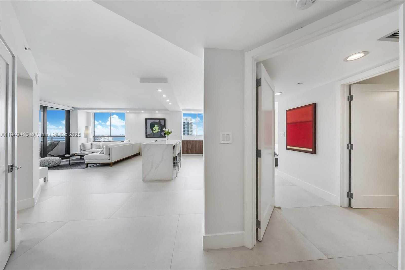 Small Image of 1330 WEST AVE #2501, Miami Beach Number 2
