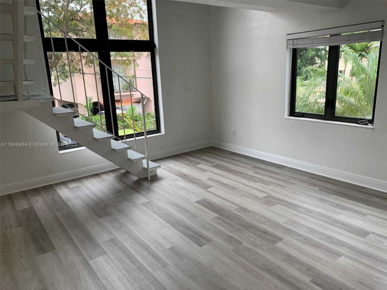 Small Image of 24 CALABRIA AVE #6, Coral Gables Number 2