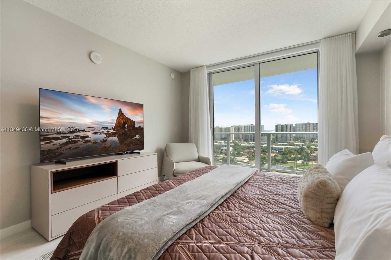 Small Image of 330 SUNNY ISLES BLVD #5-1404, Sunny Isles Beach Number 17