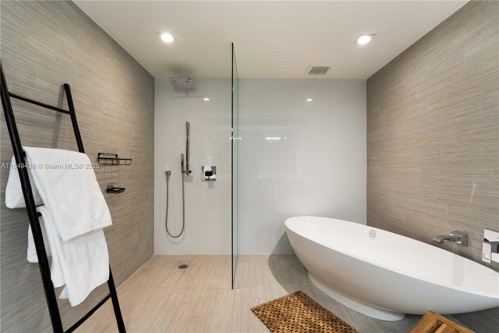 Small Image of 330 SUNNY ISLES BLVD #5-1404, Sunny Isles Beach Number 23