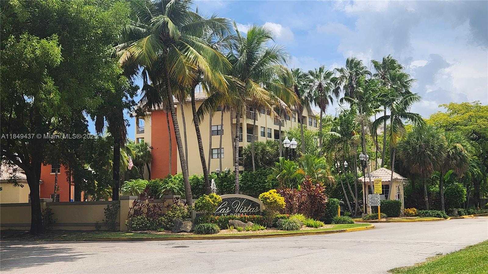 Small Image of 8100 GENEVA CT #340, Doral Number 20