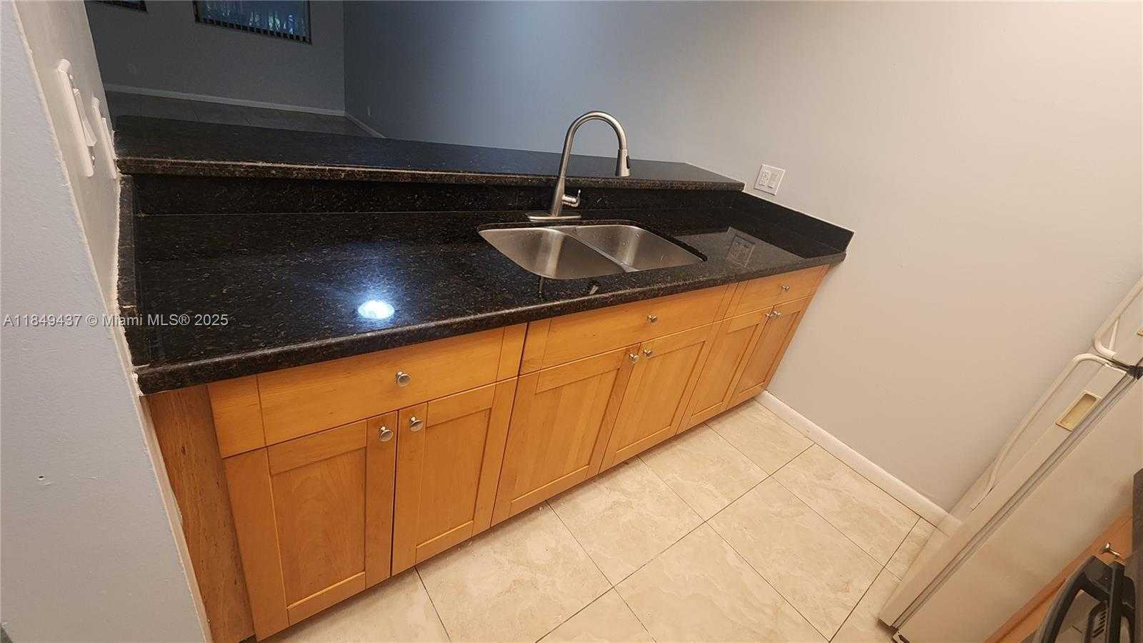 Small Image of 8100 GENEVA CT #340, Doral Number 4