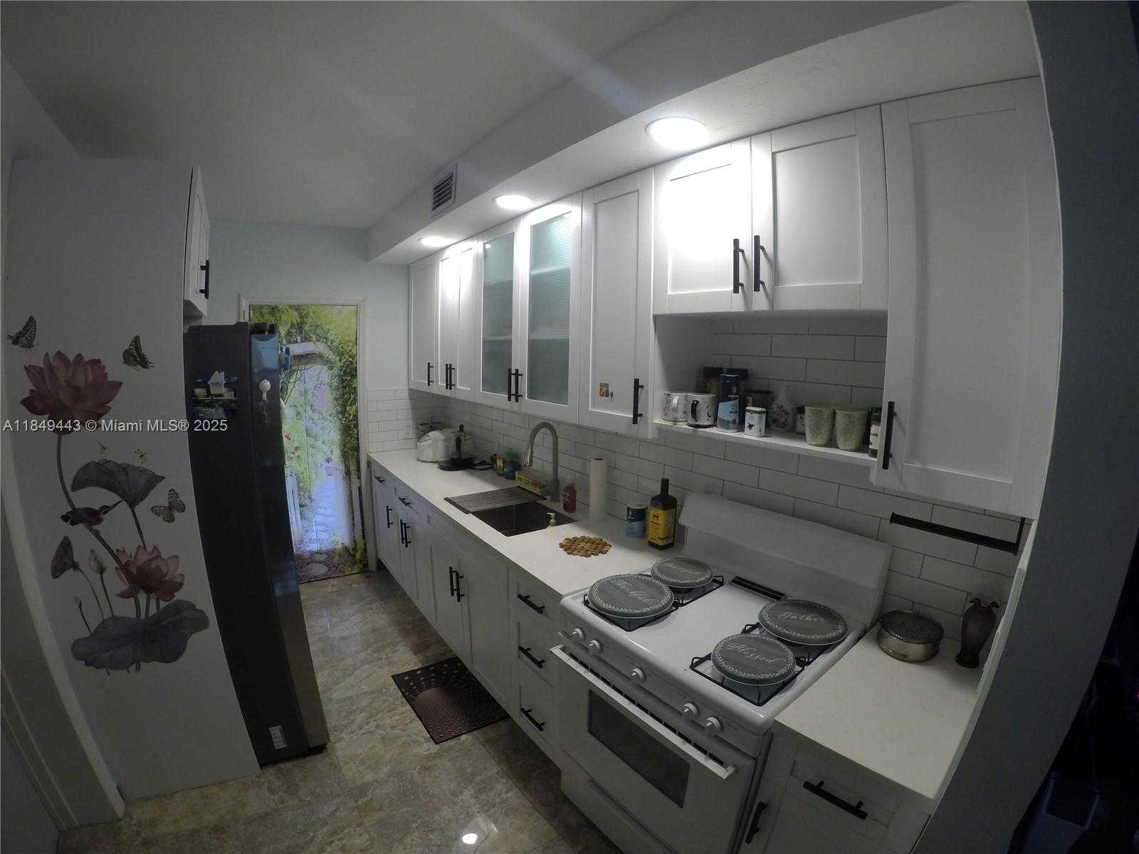 Small Image of 1698 NORTH EAST 182ND ST #1698, North Miami Beach Number 2