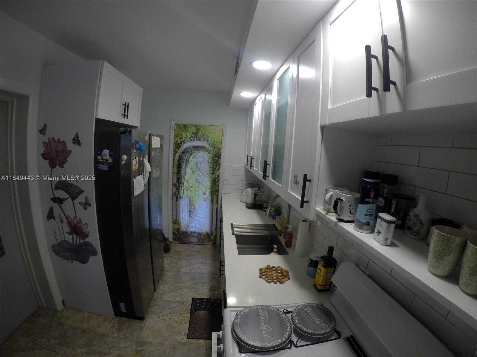 Small Image of 1698 NORTH EAST 182ND ST #1698, North Miami Beach Number 3