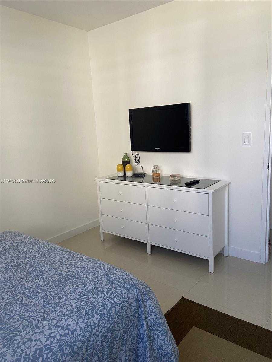 Small Image of 3001 SOUTH OCEAN DR #629, Hollywood Number 14