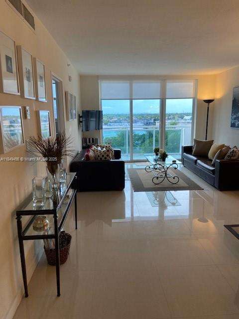 Small Image of 3001 SOUTH OCEAN DR #629, Hollywood Number 7