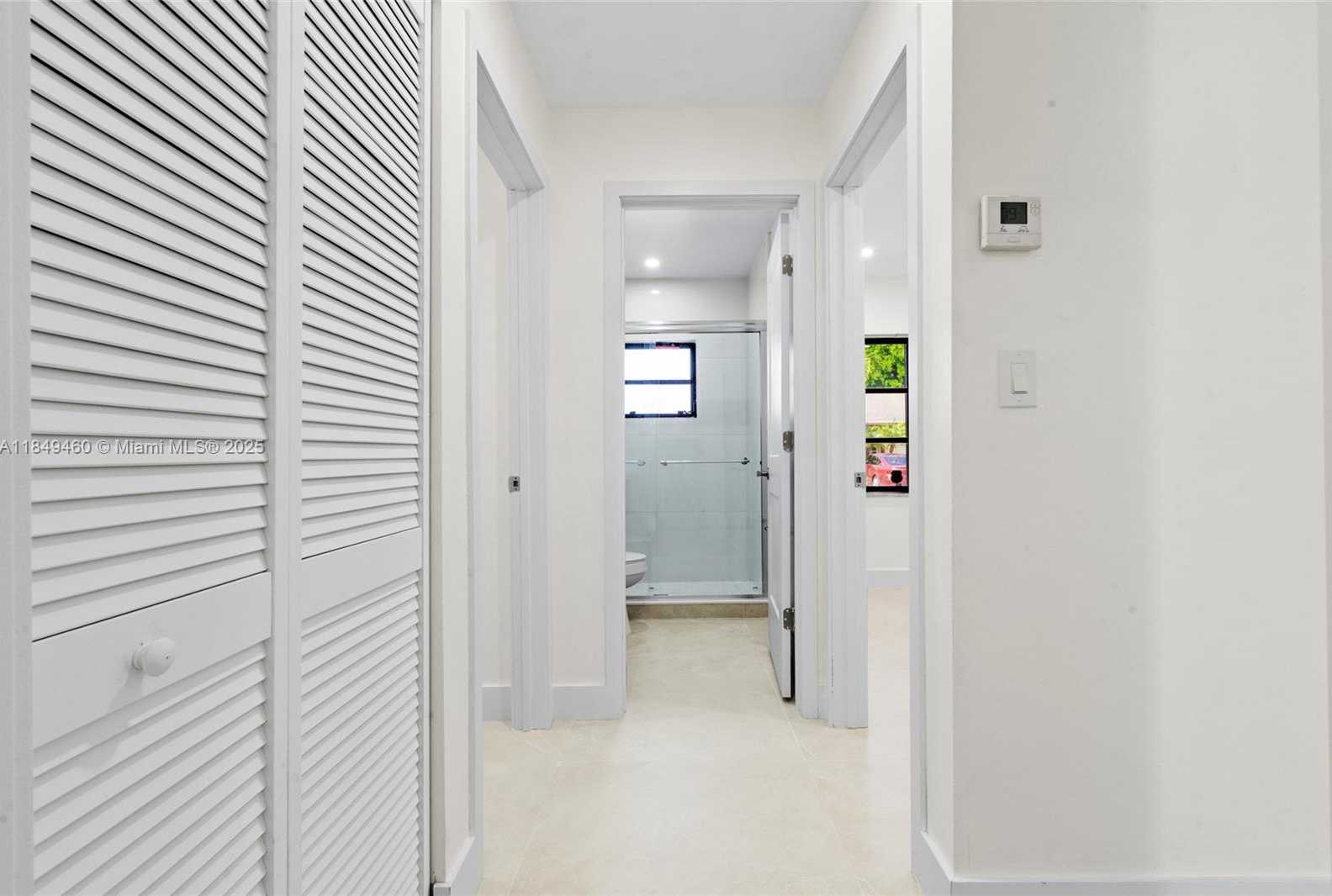 Small Image of 5402 SOUTH WEST 138TH PL, Miami Number 21