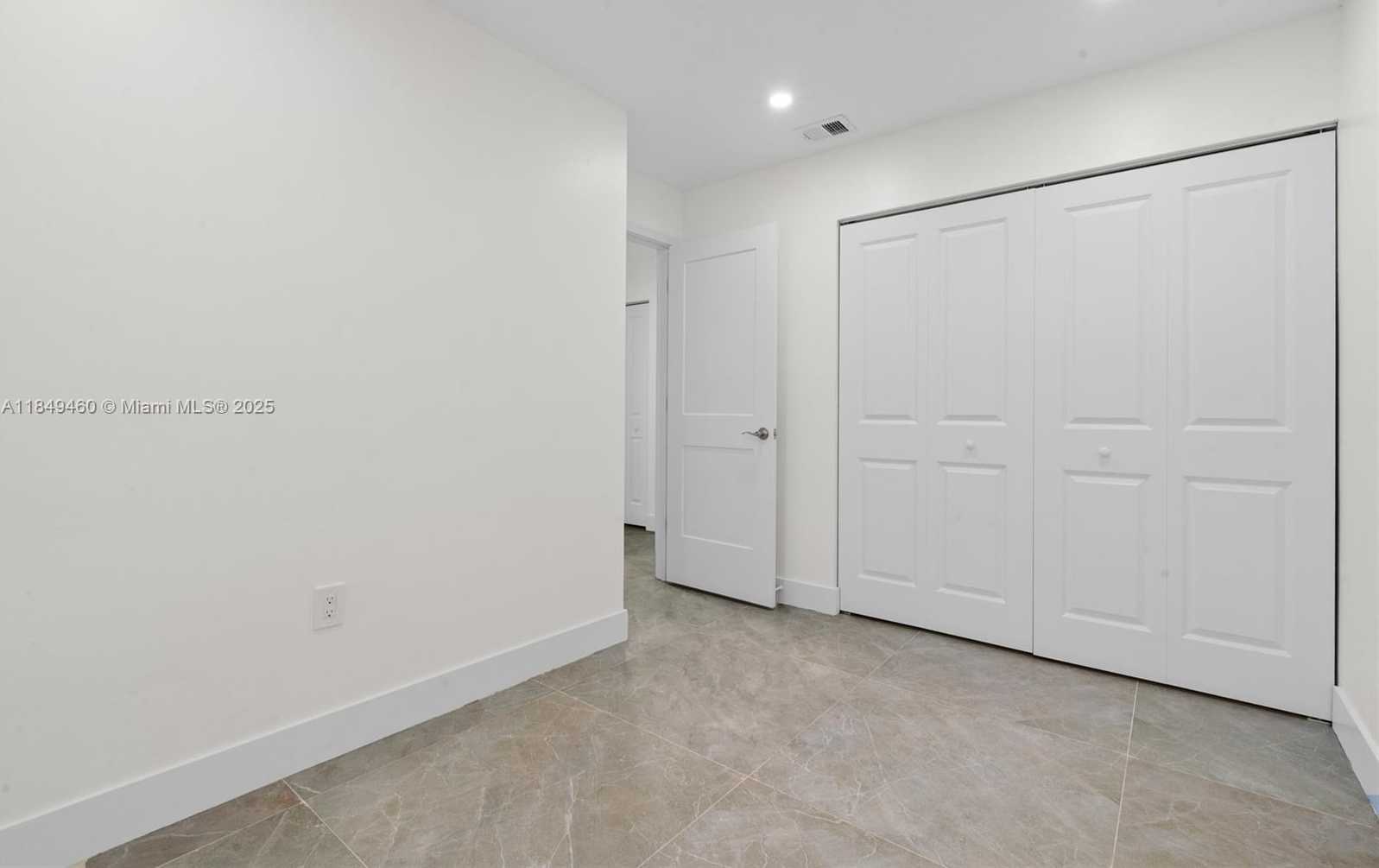 Small Image of 5402 SOUTH WEST 138TH PL, Miami Number 22