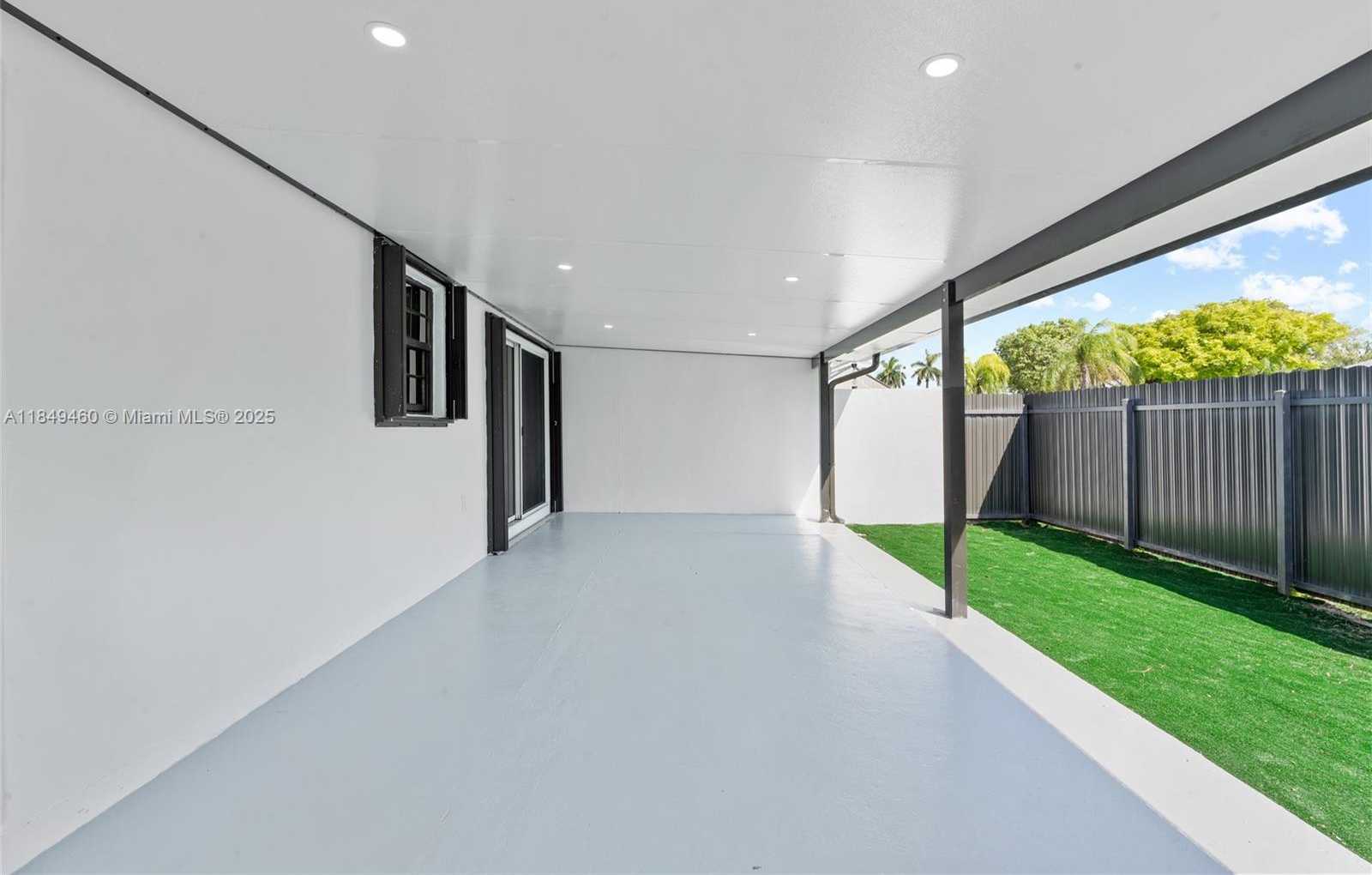 Small Image of 5402 SOUTH WEST 138TH PL, Miami Number 26