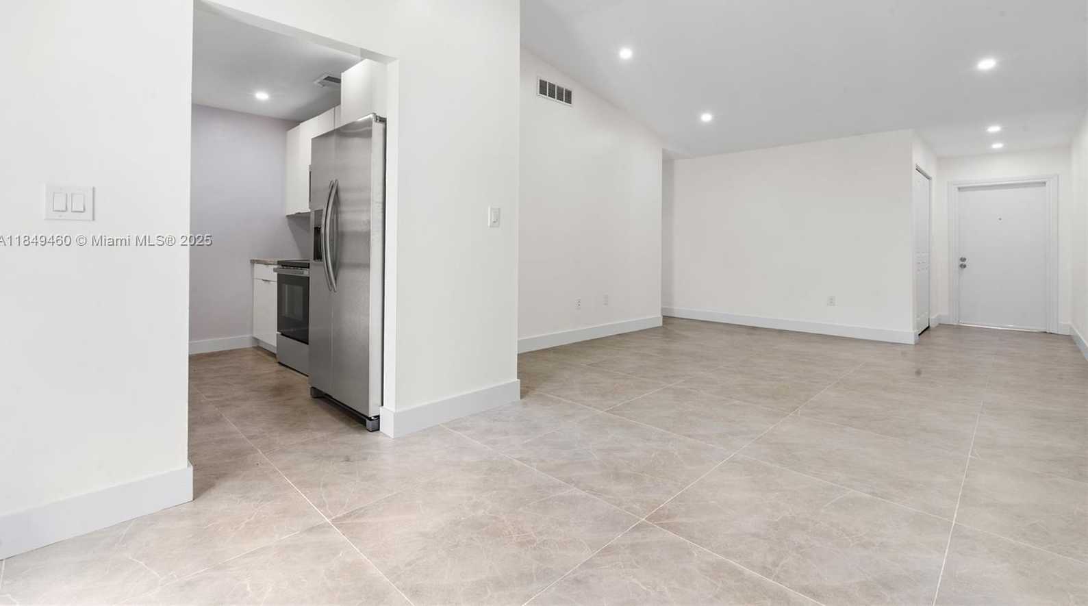 Small Image of 5402 SOUTH WEST 138TH PL, Miami Number 8