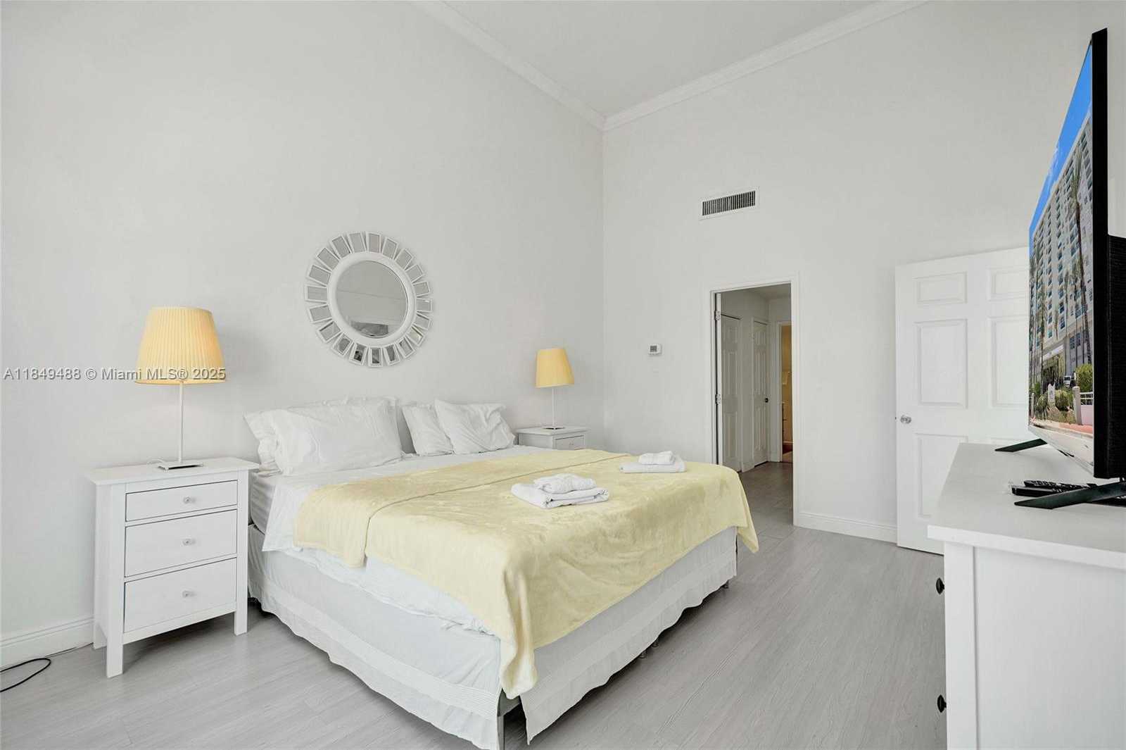 Small Image of 6770 INDIAN CREEK DR #T-O, Miami Beach Number 19