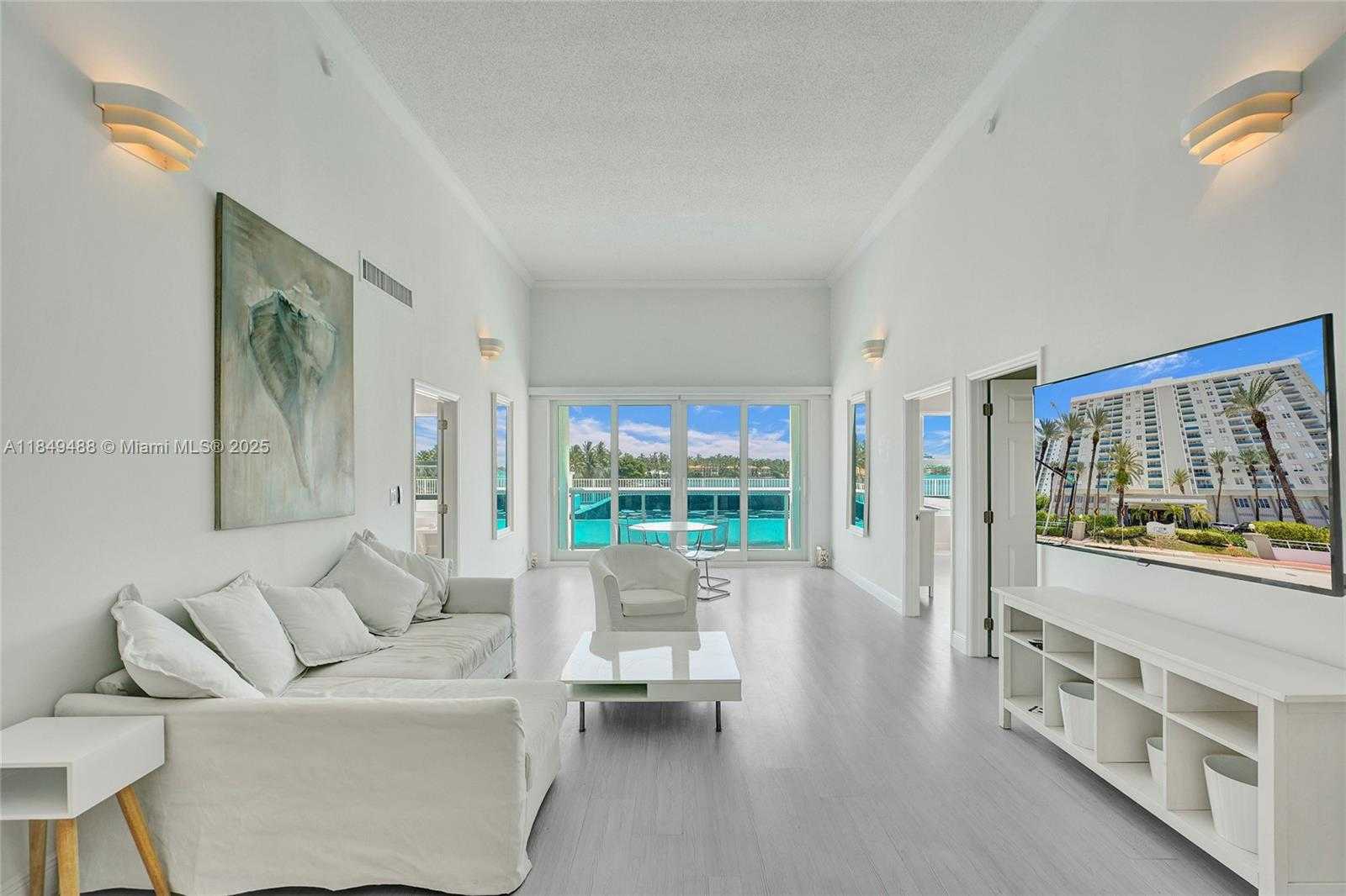 Small Image of 6770 INDIAN CREEK DR #T-O, Miami Beach Number 2