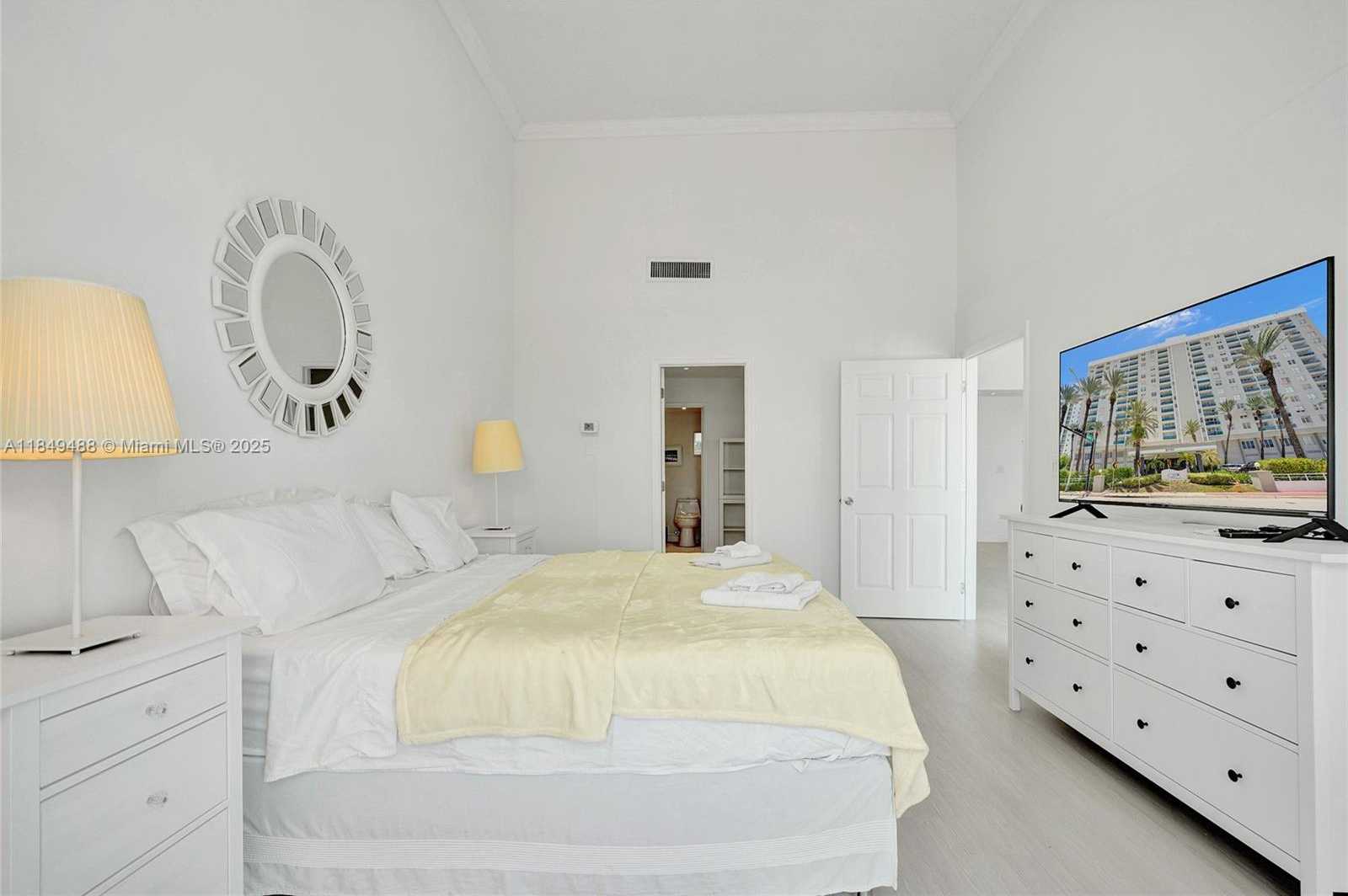 Small Image of 6770 INDIAN CREEK DR #T-O, Miami Beach Number 21
