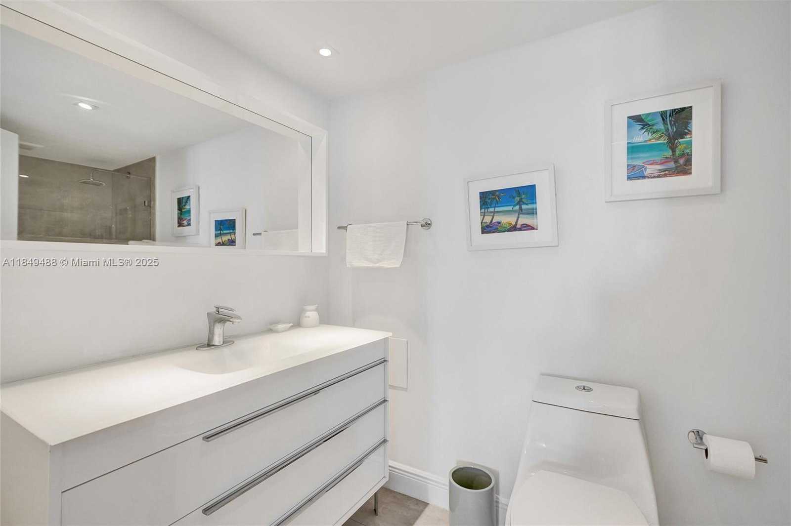Small Image of 6770 INDIAN CREEK DR #T-O, Miami Beach Number 22