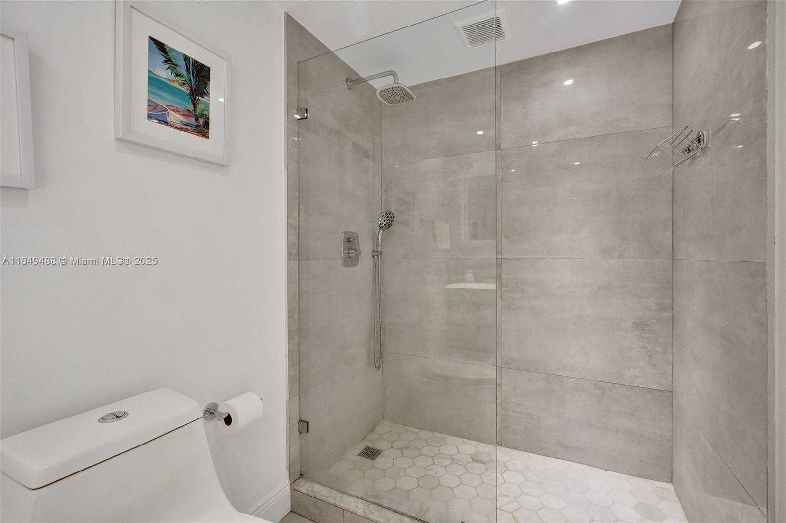 Small Image of 6770 INDIAN CREEK DR #T-O, Miami Beach Number 23