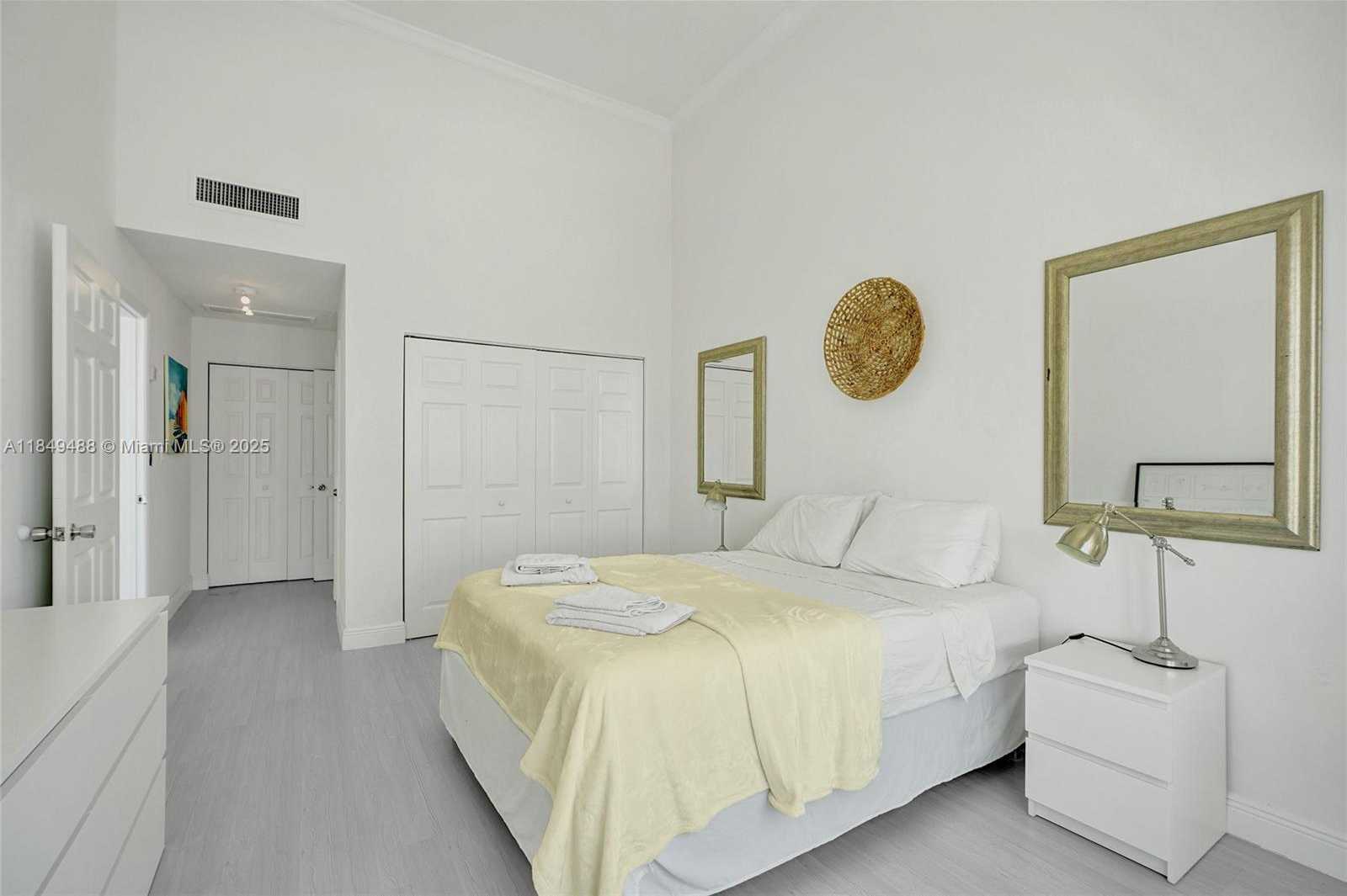 Small Image of 6770 INDIAN CREEK DR #T-O, Miami Beach Number 25