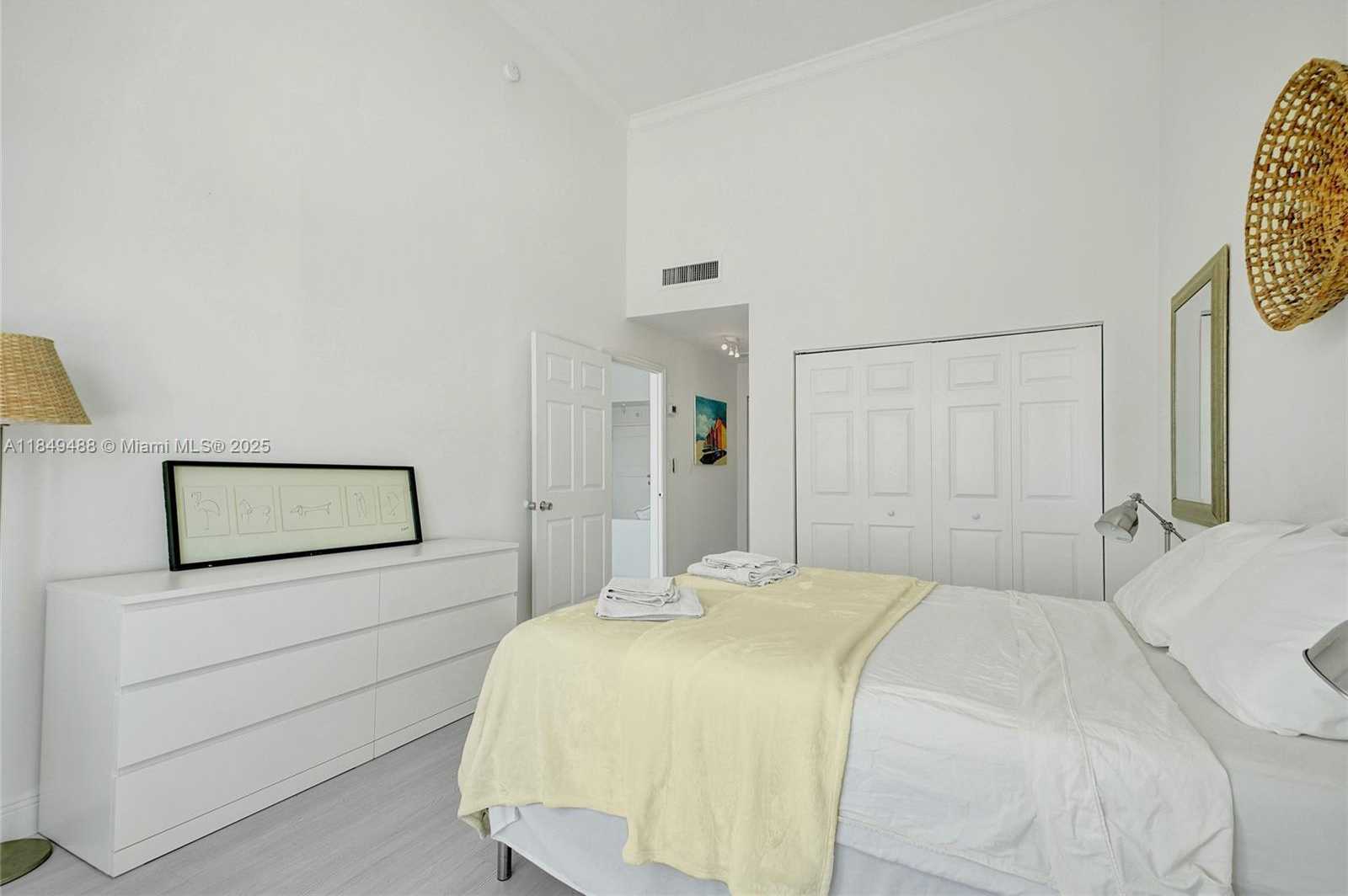 Small Image of 6770 INDIAN CREEK DR #T-O, Miami Beach Number 26