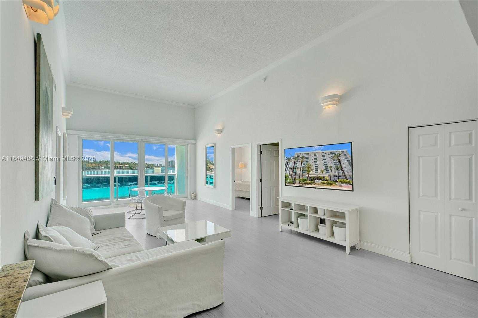 Small Image of 6770 INDIAN CREEK DR #T-O, Miami Beach Number 3