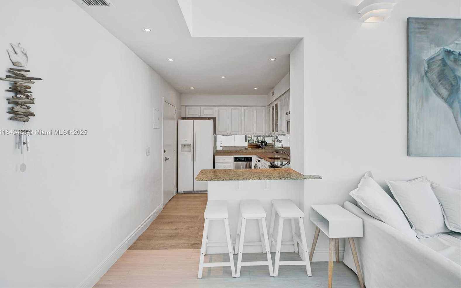 Small Image of 6770 INDIAN CREEK DR #T-O, Miami Beach Number 4
