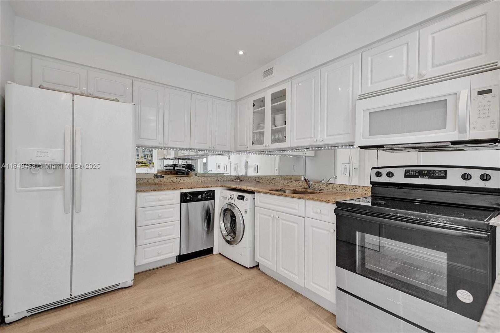 Small Image of 6770 INDIAN CREEK DR #T-O, Miami Beach Number 7