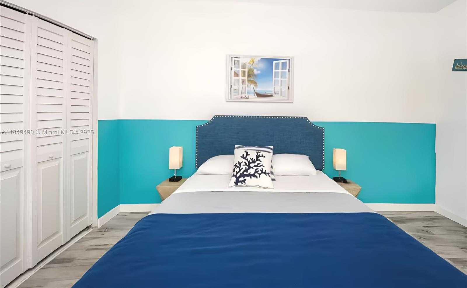 Small Image of 1626 FLETCHER ST #4, Hollywood Number 3