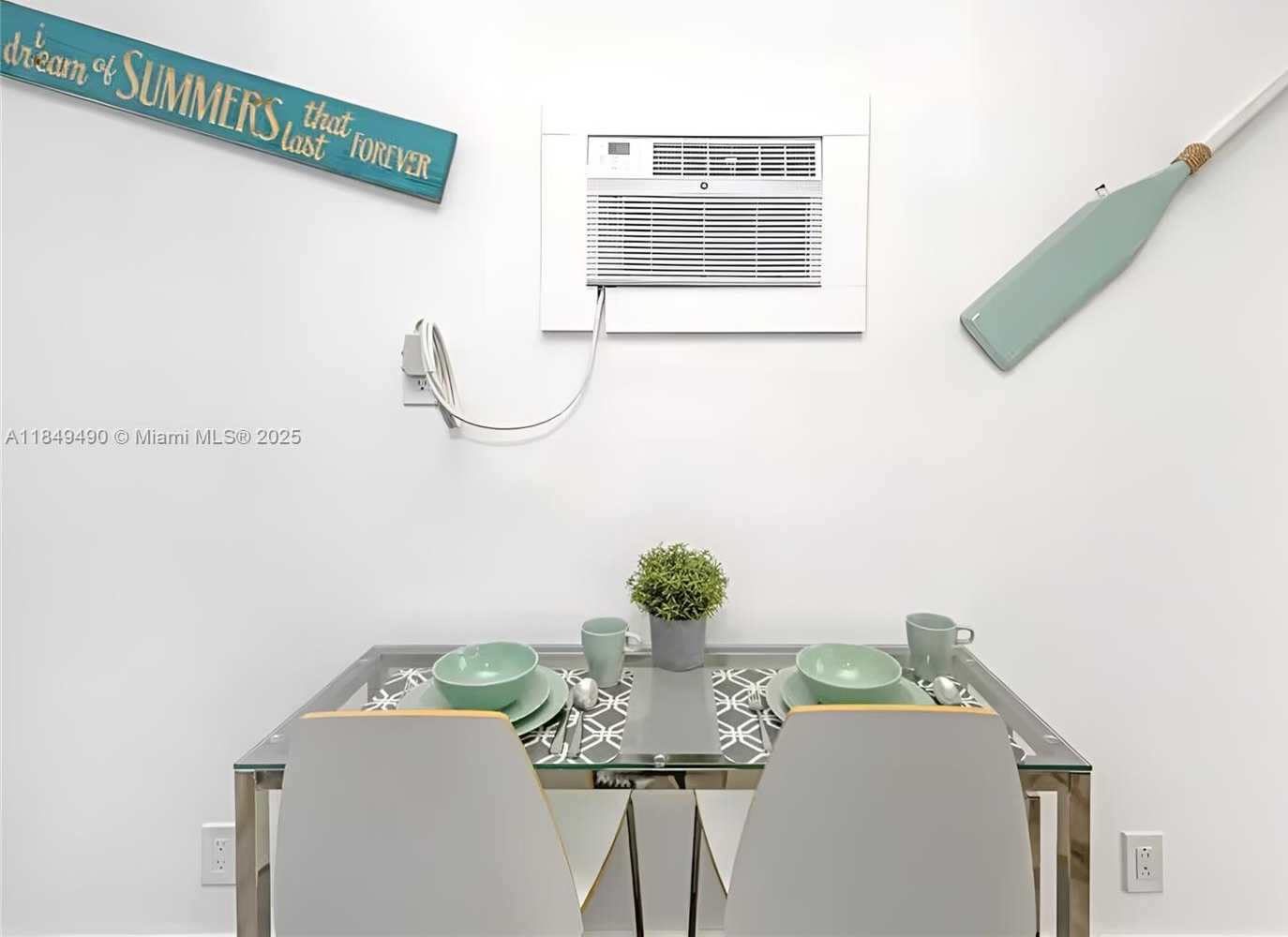 Small Image of 1626 FLETCHER ST #4, Hollywood Number 7