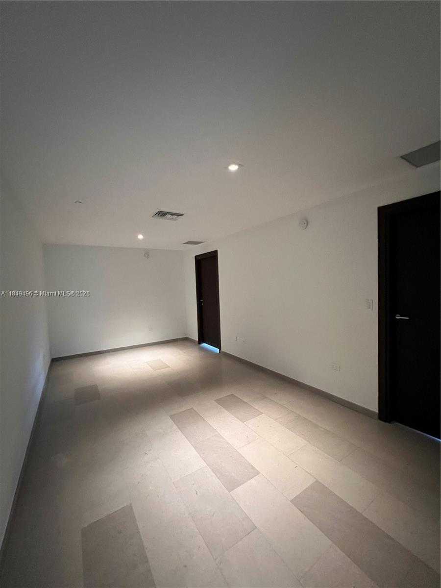 Small Image of 88 SOUTH WEST 7TH ST #806, Miami Number 77
