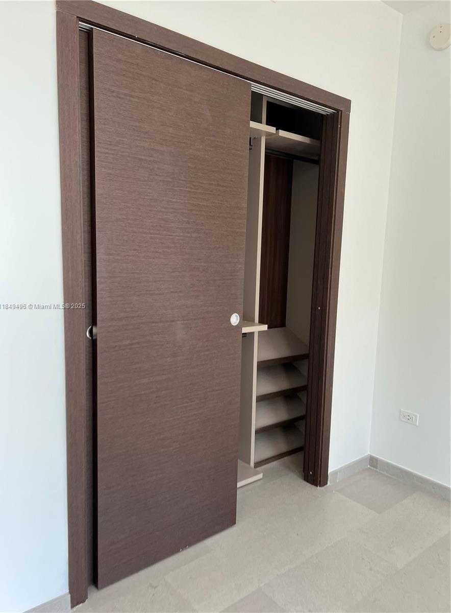 Small Image of 88 SOUTH WEST 7TH ST #806, Miami Number 82