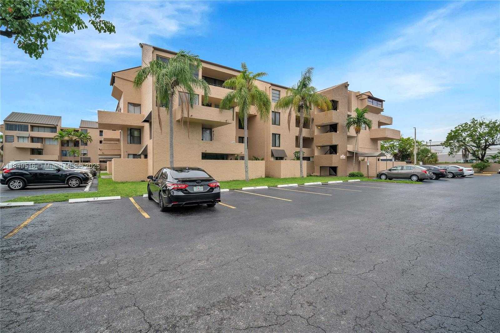 Small Image of 10400 SOUTH WEST 108TH AVE #A305, Miami Number 30