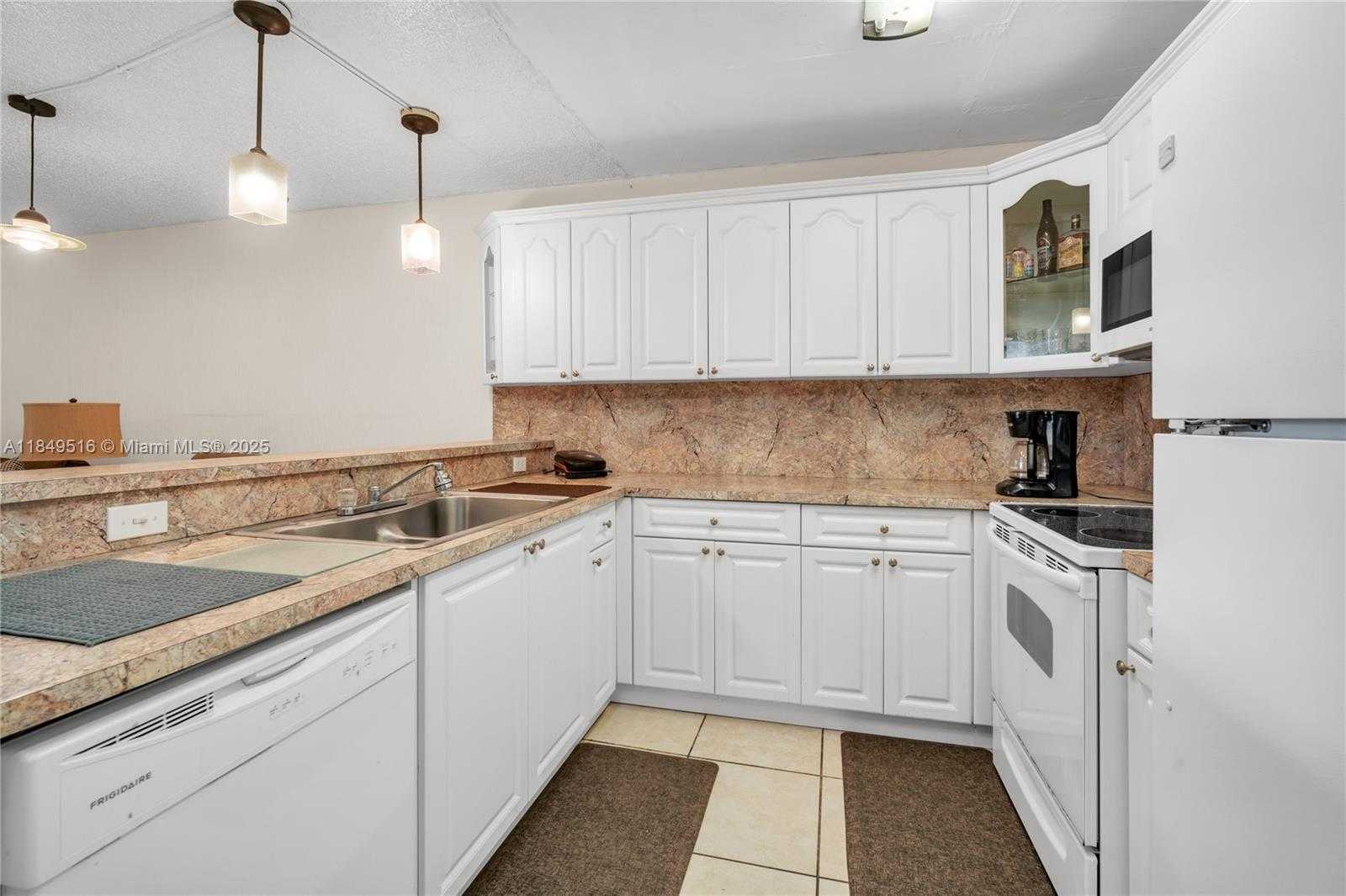 Small Image of 10400 SOUTH WEST 108TH AVE #A305, Miami Number 7