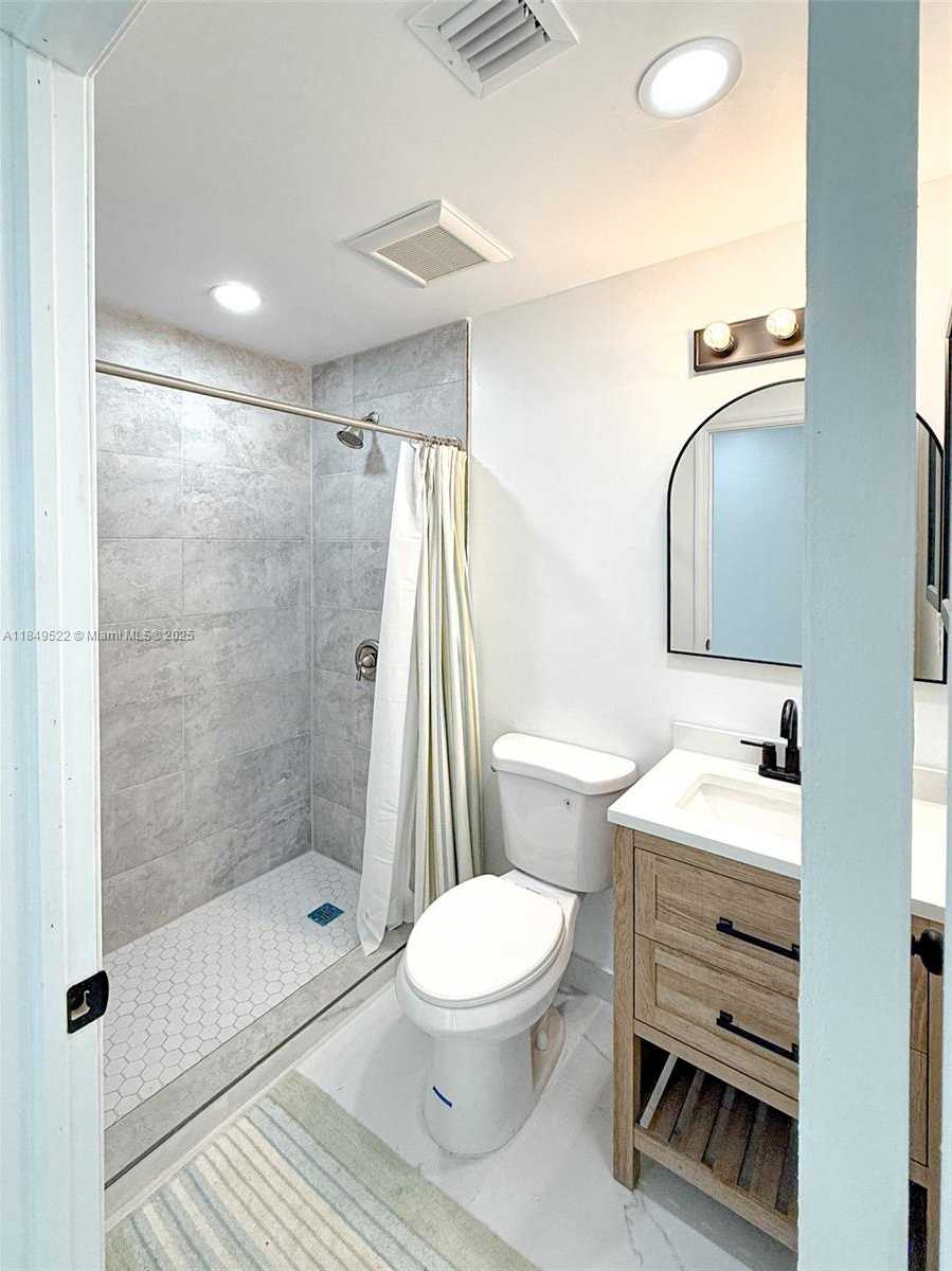 Small Image of 1064 NORTH WEST 29TH TER, Miami Number 11