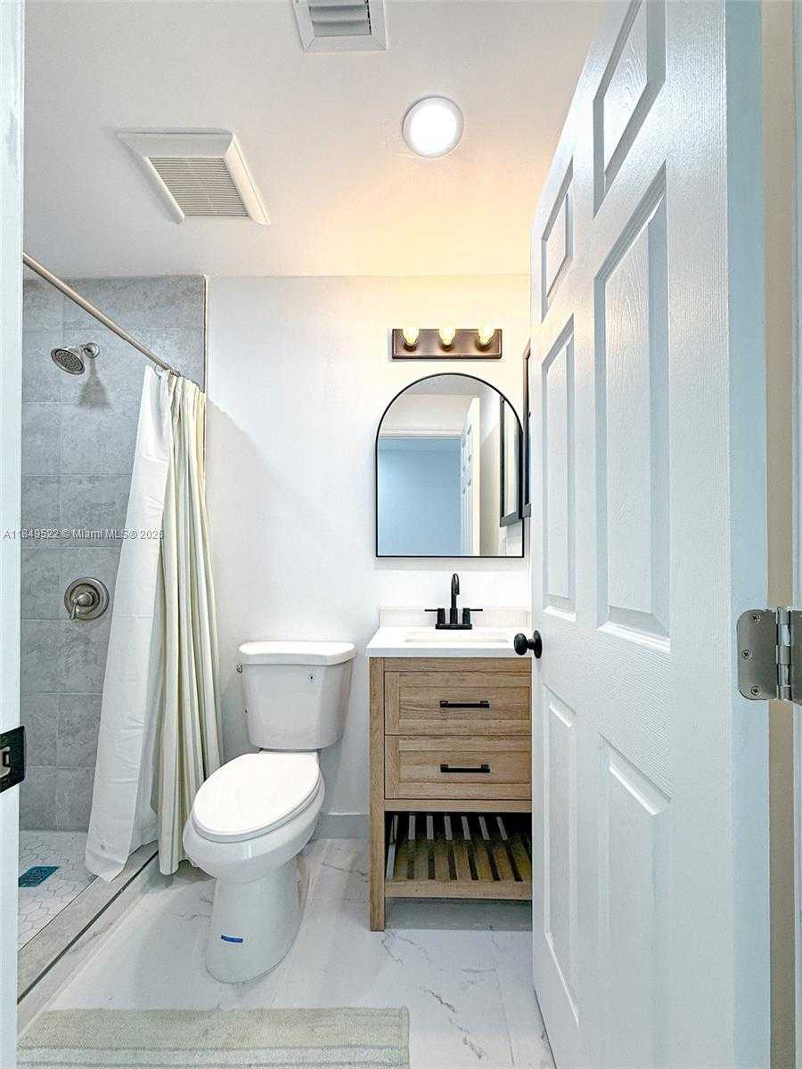 Small Image of 1064 NORTH WEST 29TH TER, Miami Number 12
