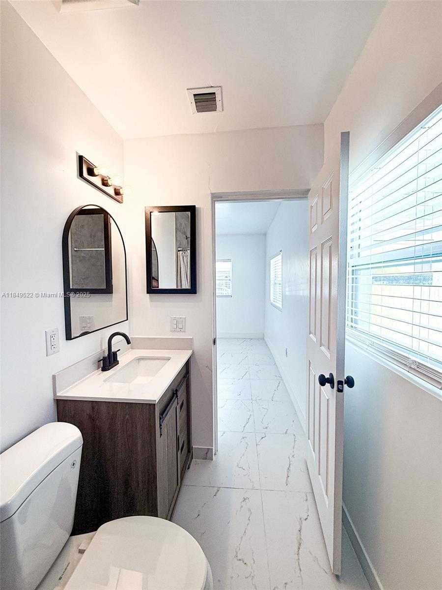 Small Image of 1064 NORTH WEST 29TH TER, Miami Number 13