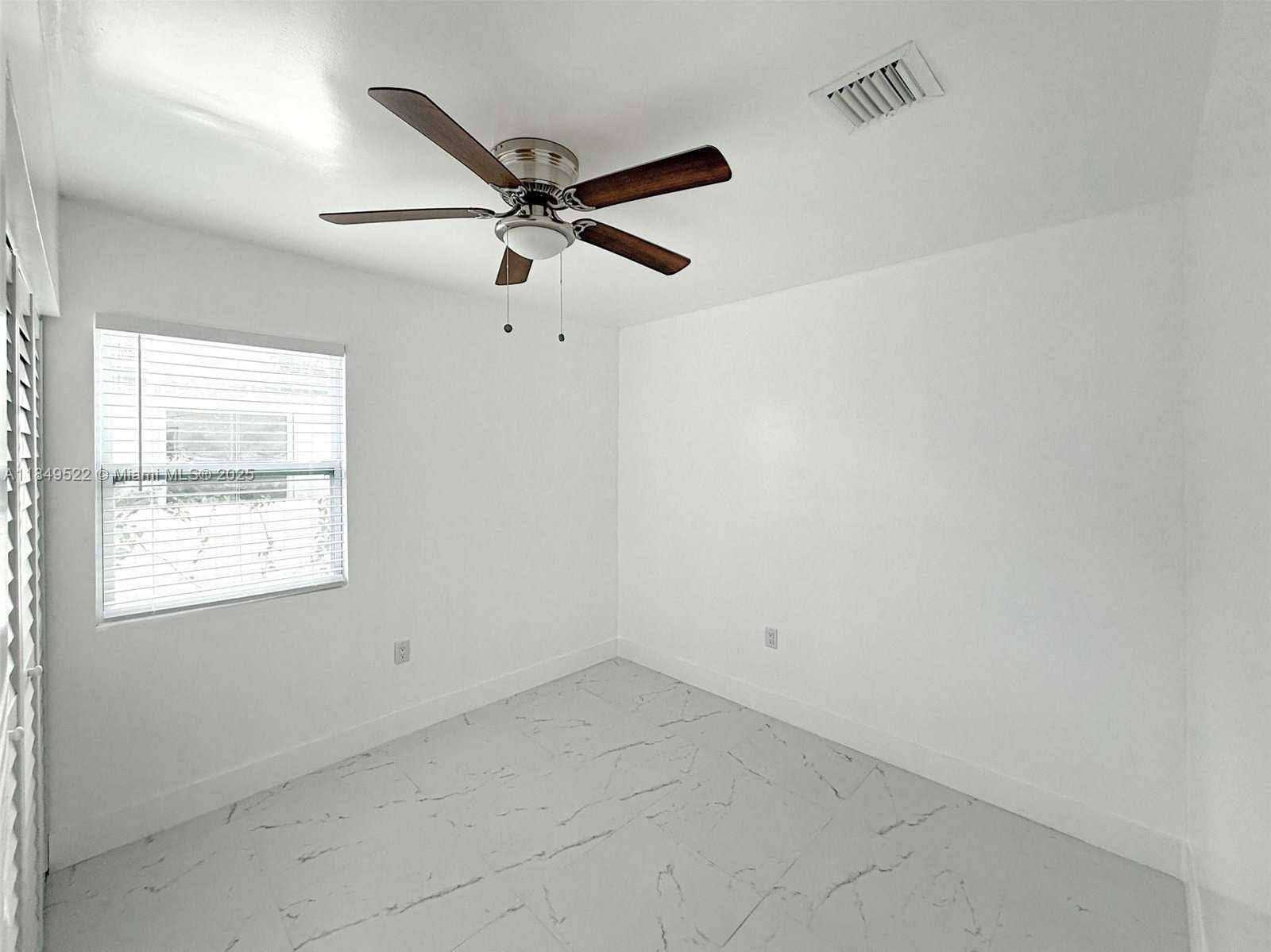 Small Image of 1064 NORTH WEST 29TH TER, Miami Number 20