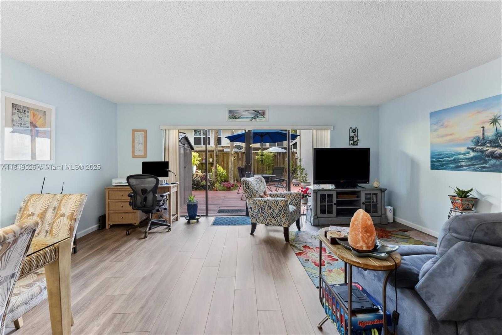 Small Image of 3300 ATLANTA ST #15B, Hollywood Number 10