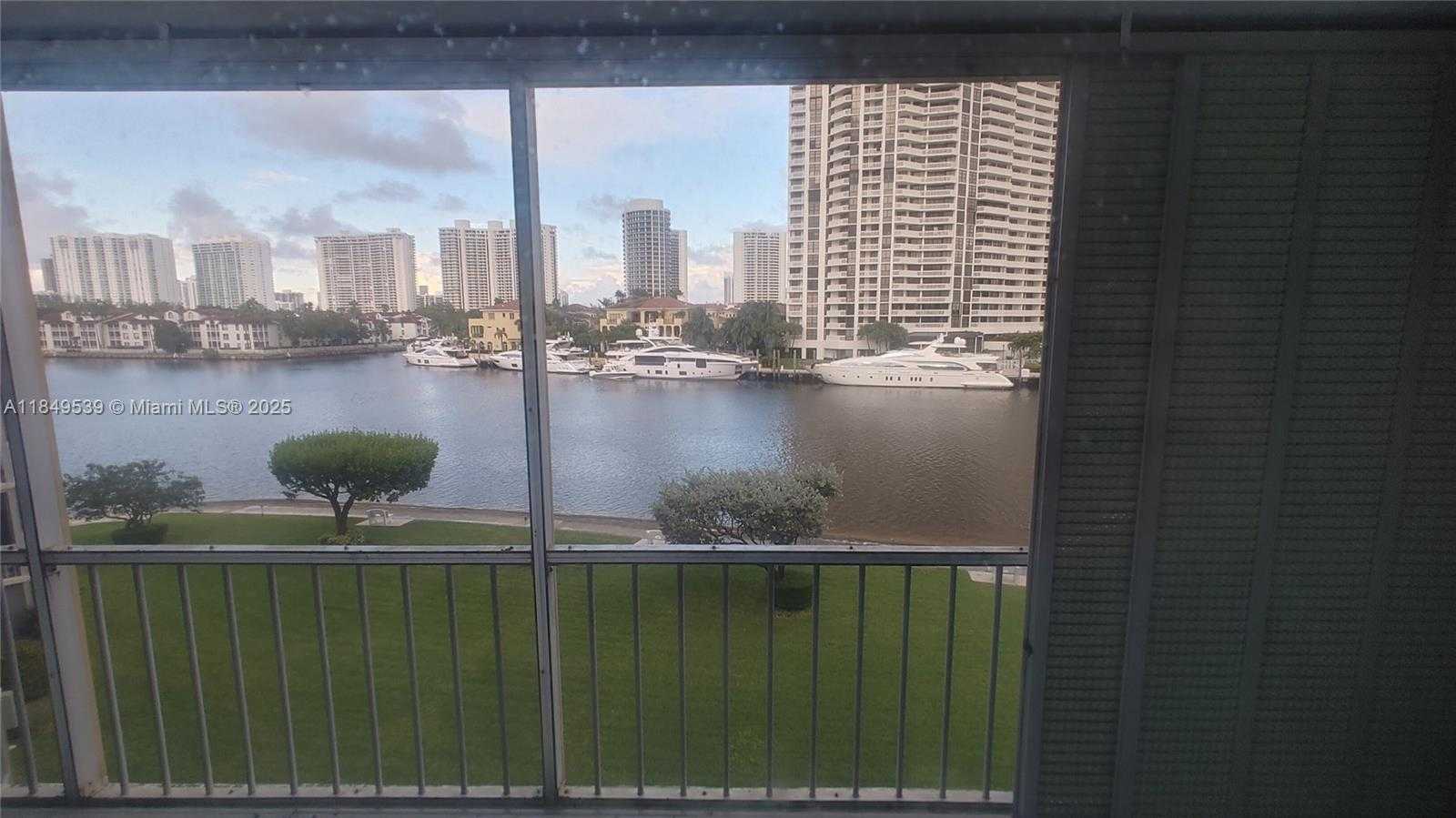 Small Image of 3030 MARCOS DR #T409, Aventura Number 12