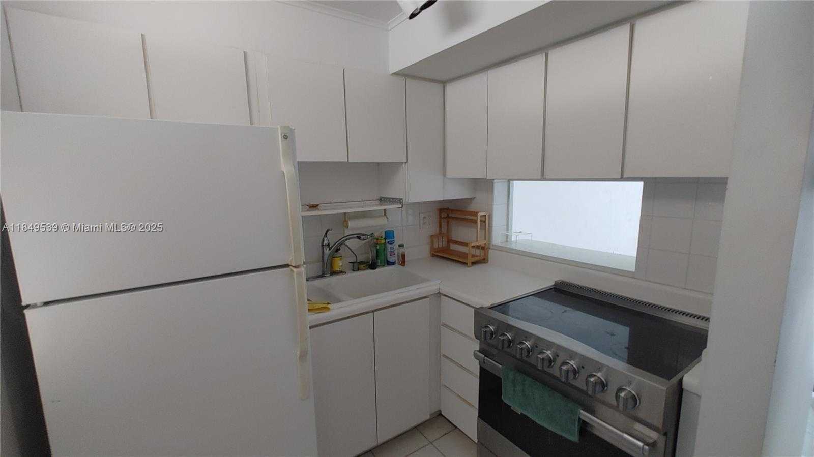 Small Image of 3030 MARCOS DR #T409, Aventura Number 9
