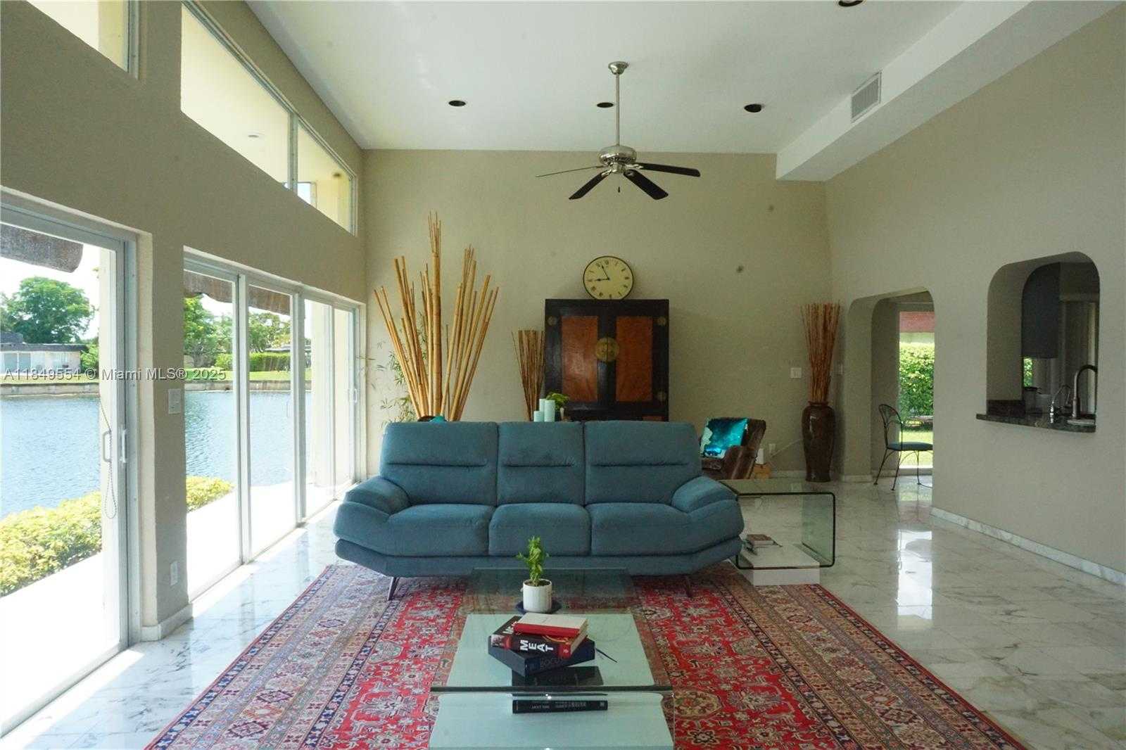 Small Image of 4511 KING PALM DR, Tamarac Number 13