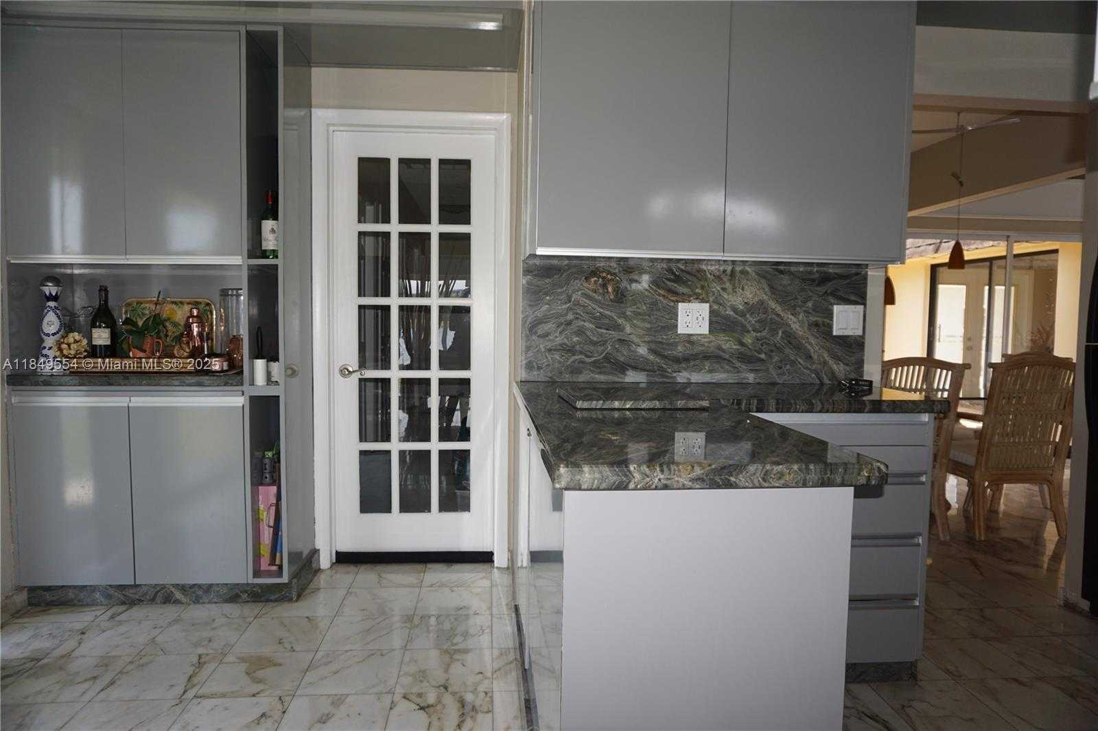 Small Image of 4511 KING PALM DR, Tamarac Number 18
