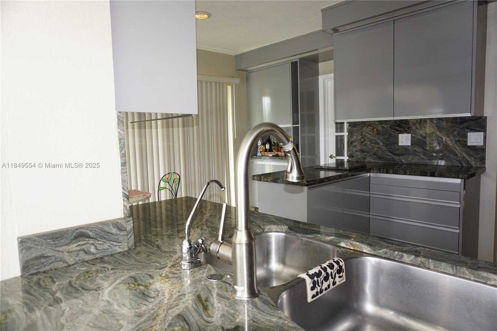 Small Image of 4511 KING PALM DR, Tamarac Number 19