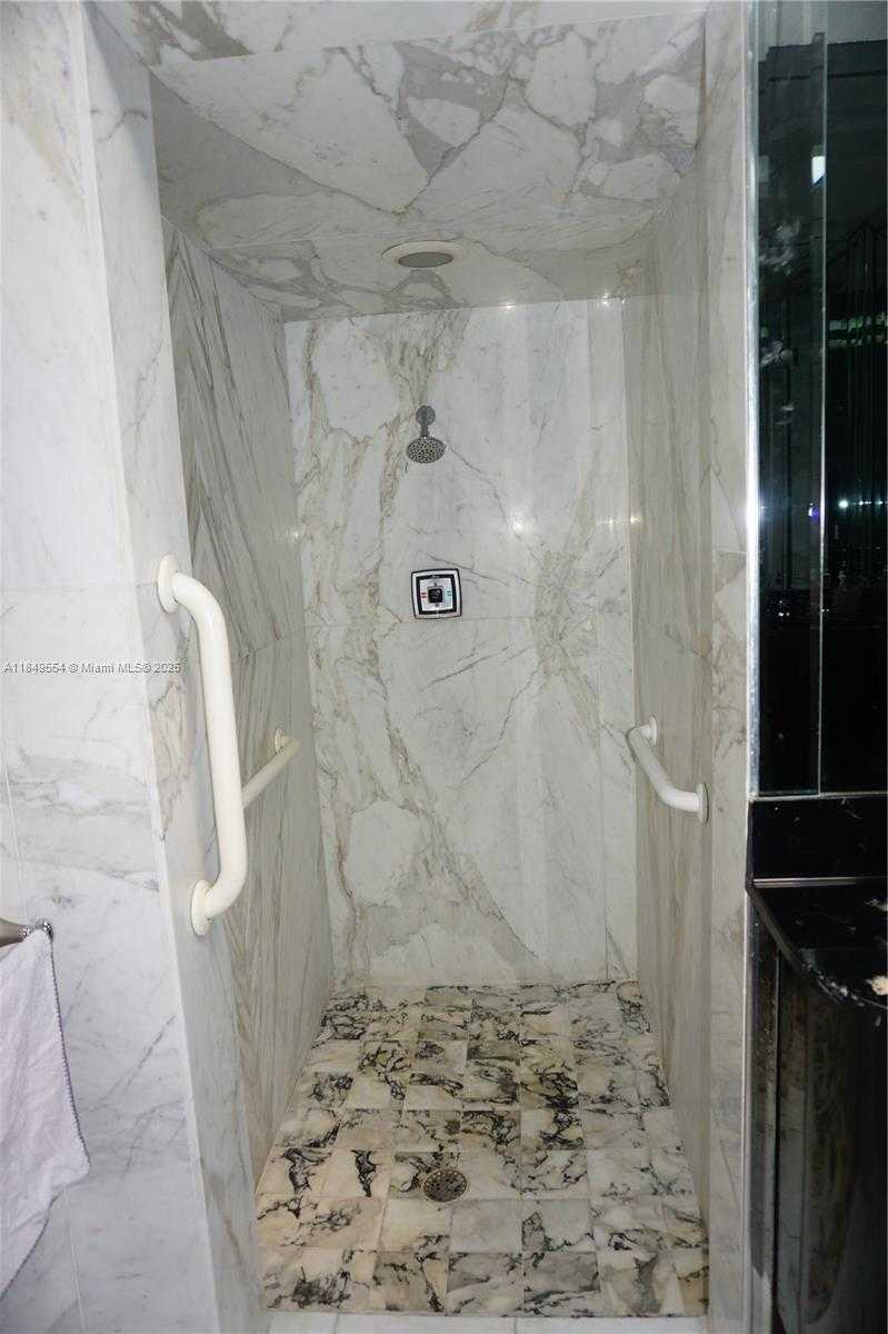 Small Image of 4511 KING PALM DR, Tamarac Number 24