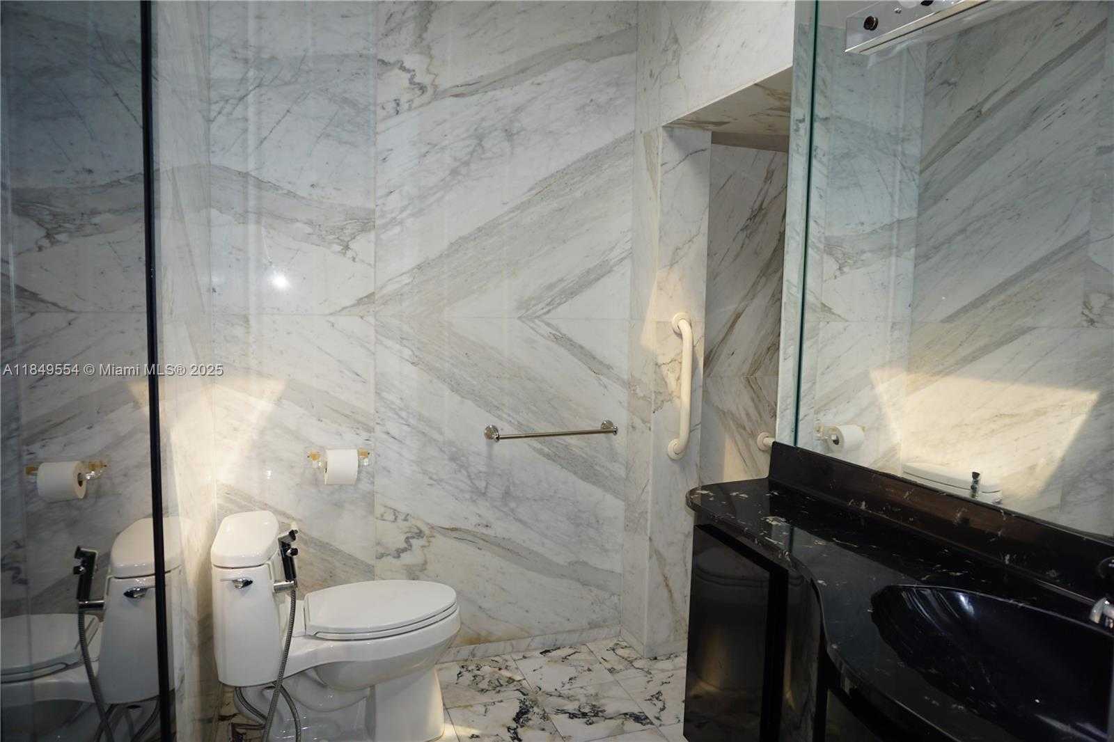 Small Image of 4511 KING PALM DR, Tamarac Number 27