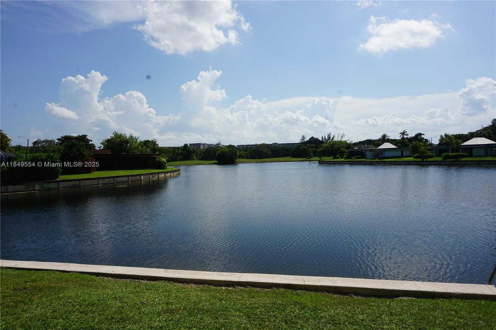 Small Image of 4511 KING PALM DR, Tamarac Number 38