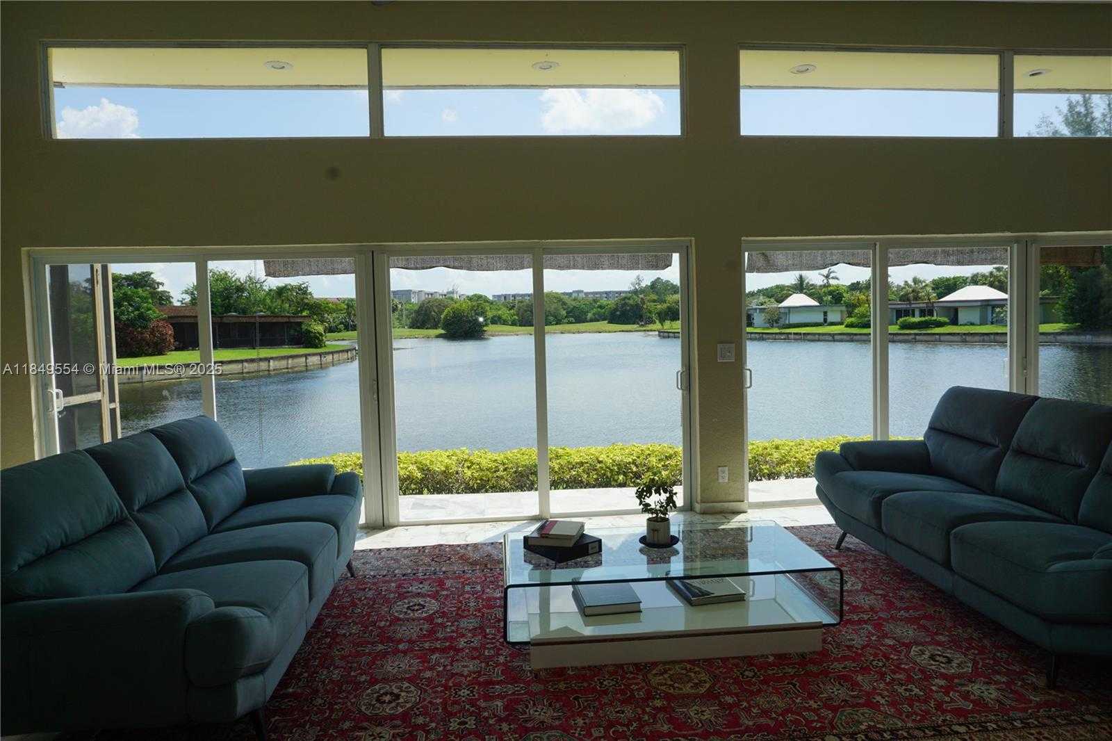 Small Image of 4511 KING PALM DR, Tamarac Number 5