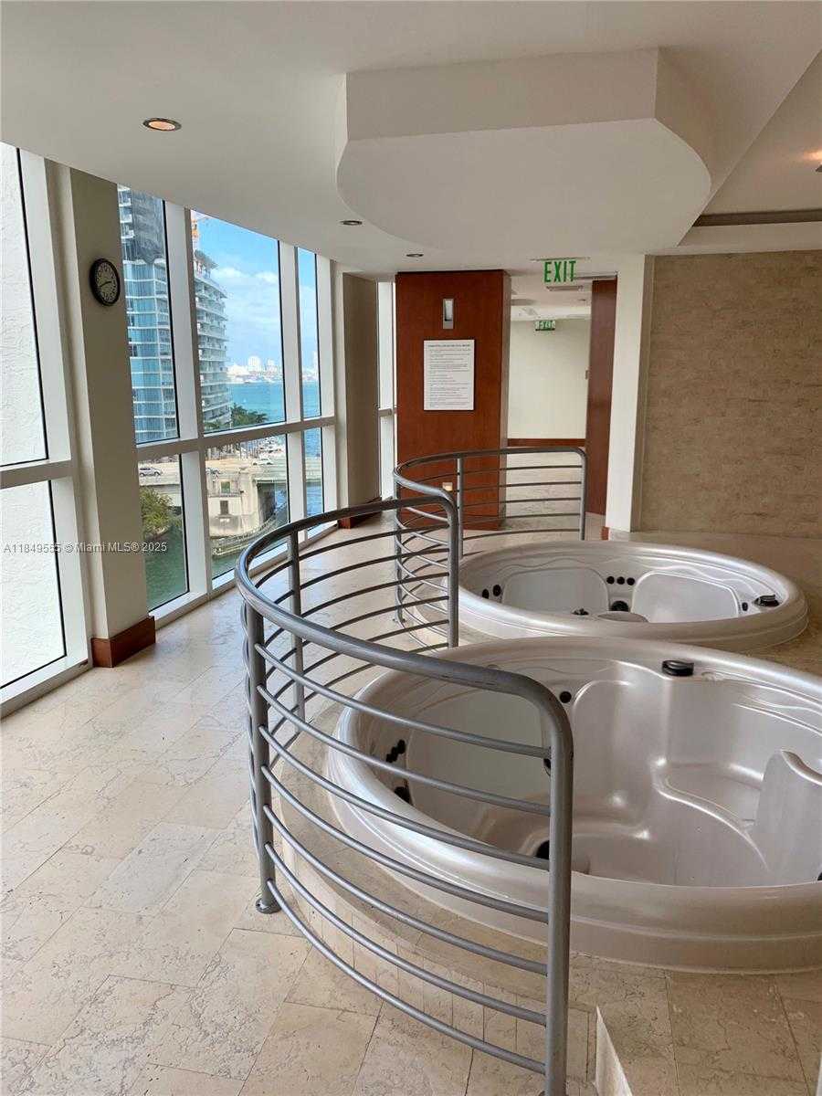 Small Image of 41 SOUTH EAST 5TH ST #1011, Miami Number 15