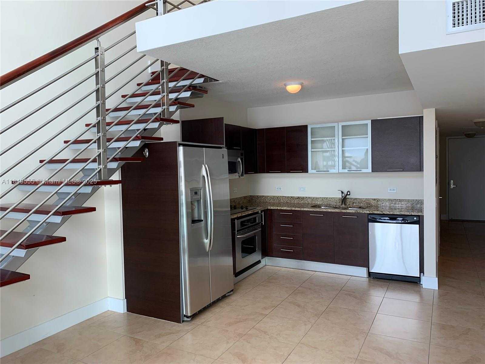 Small Image of 41 SOUTH EAST 5TH ST #1011, Miami Number 3